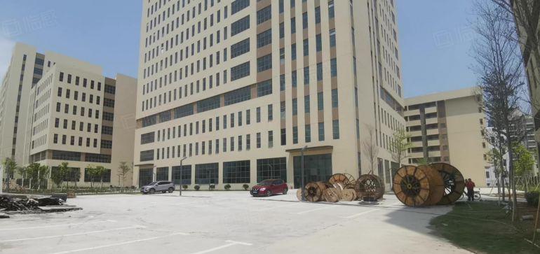 500起分南城体育馆园区厂房仓库出租一楼18元楼上9元带装修