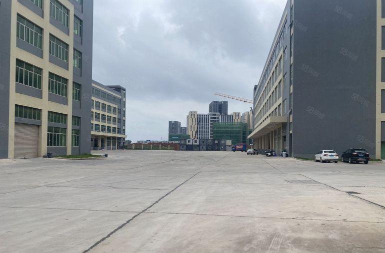 南城园区厂房单层面积5000平，低价出租！空地大，交通好！