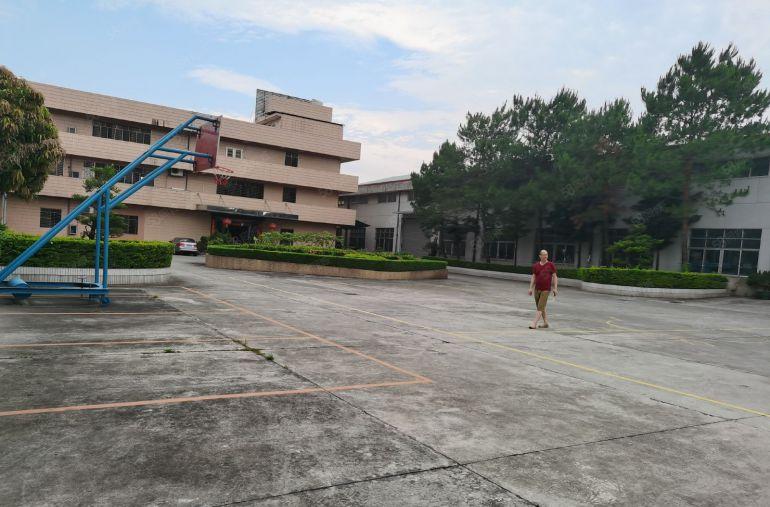 厂房出租！南城雅园超大空地带行车单一层1460平