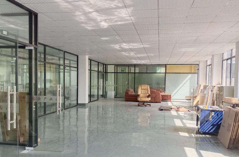 南城白马附近500平，780平方，900平现成装修厂房出租