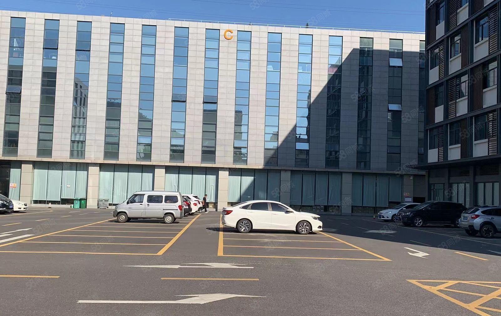 南城车站新出高新产业园10000平，大小可以随意分租