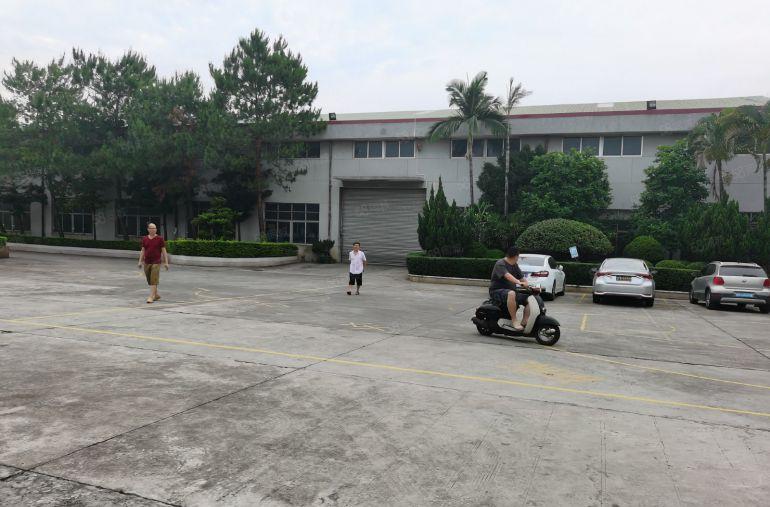 厂房出租！南城雅园超大空地带行车单一层1460平