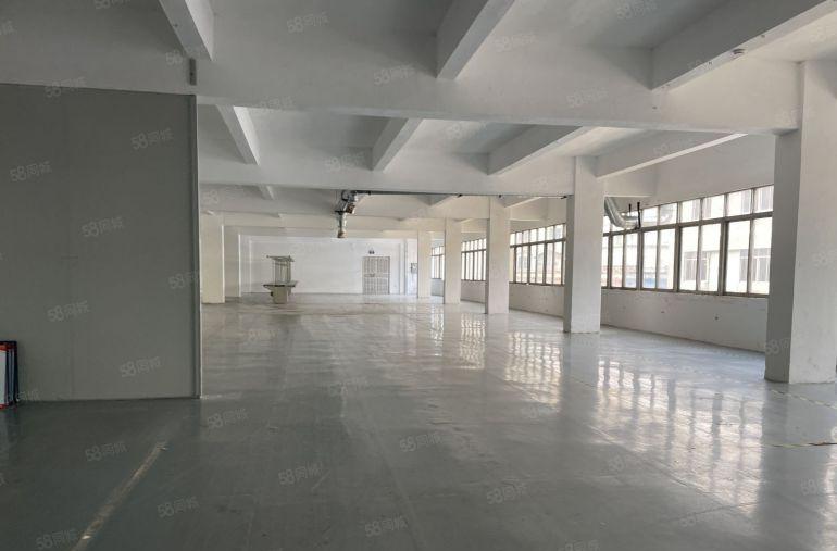 低价出租南城天安数码城附近小面积厂房420平交通便利环境好！