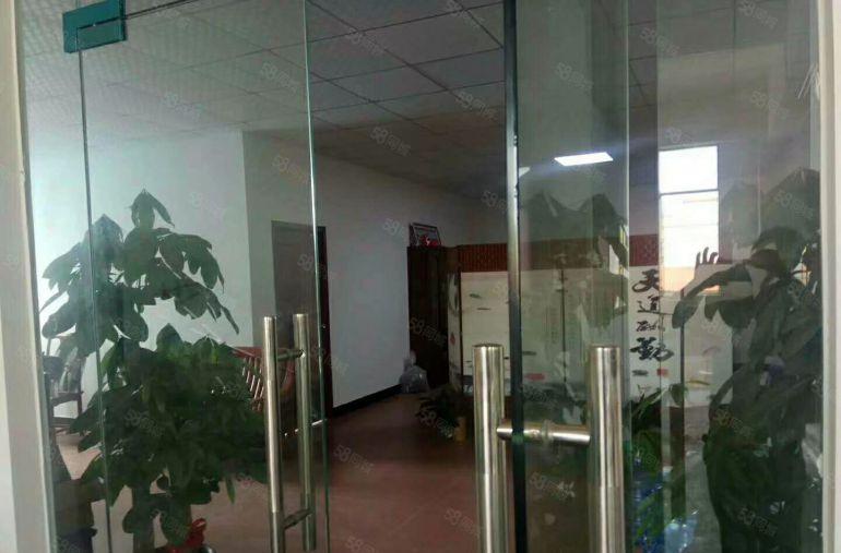 南城蛤地空出一楼2200平方，可做仓库