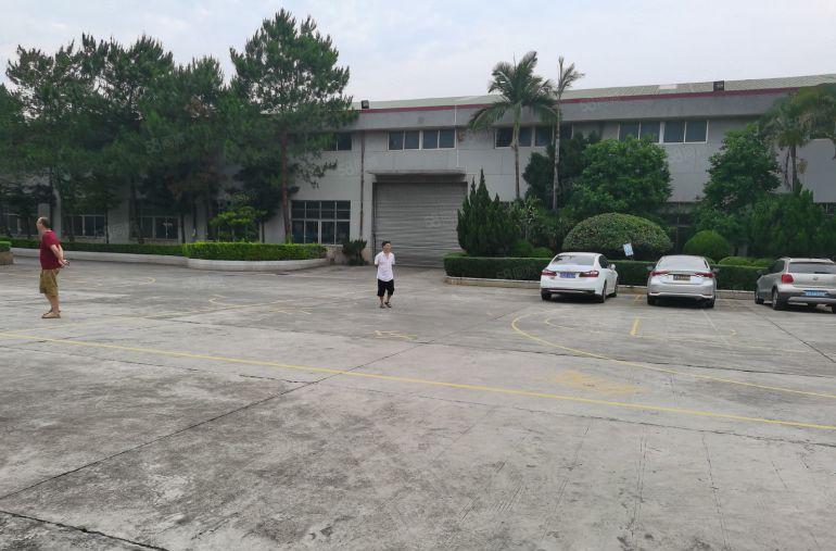 厂房出租！南城雅园超大空地带行车单一层1460平