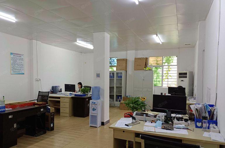 南城天安数码城附近原房东独院厂房低价出租2500平方，可分租