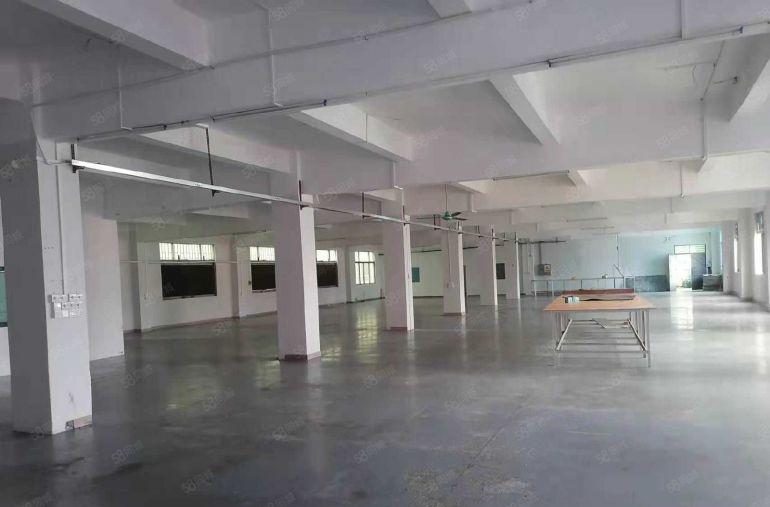 南城新基宏远附近新空出小面积厂房出租，适合贸易办公，小加工！