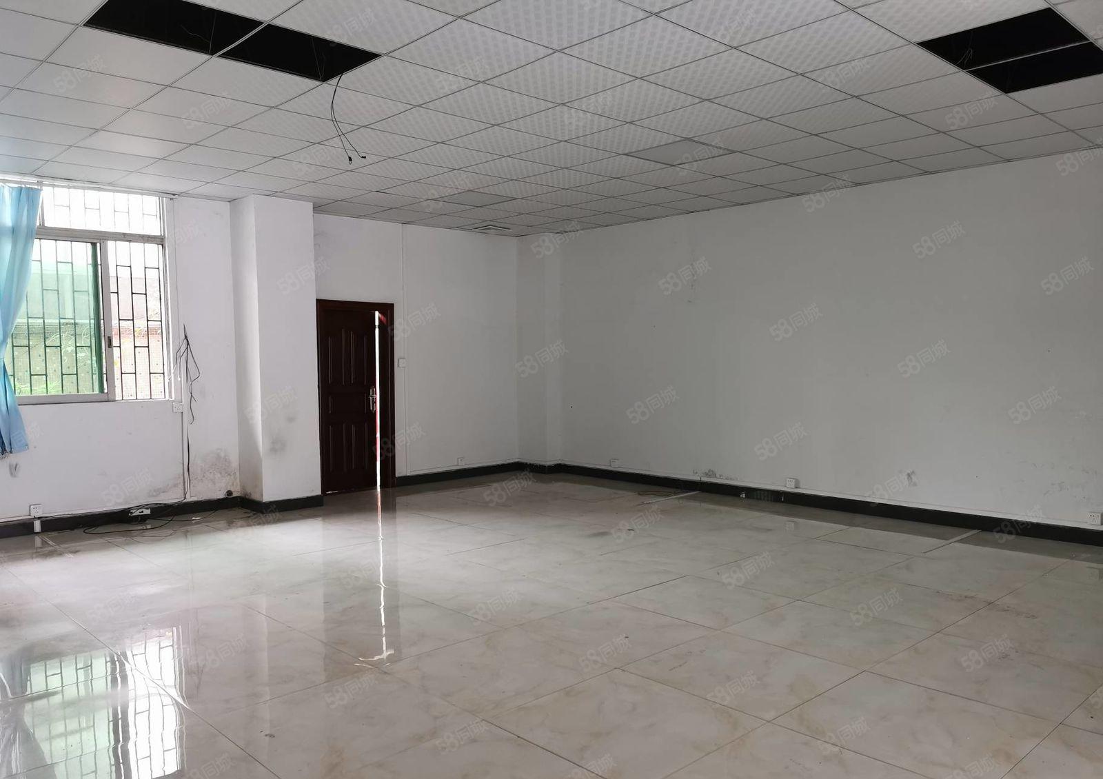 东城温塘砖窑办公室精装修450方，适合贸易仓库，一楼可进货柜