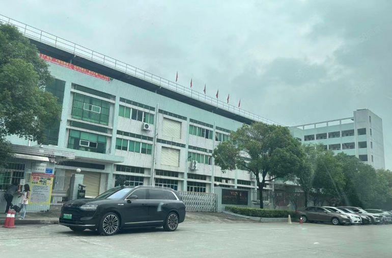 东城温塘原房东独门独院标准厂房出租，外观形象漂亮，车出入方便