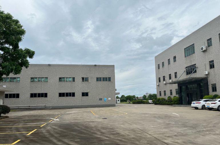 10元厂房出租东城原房东带精装修1到3楼各1200平米