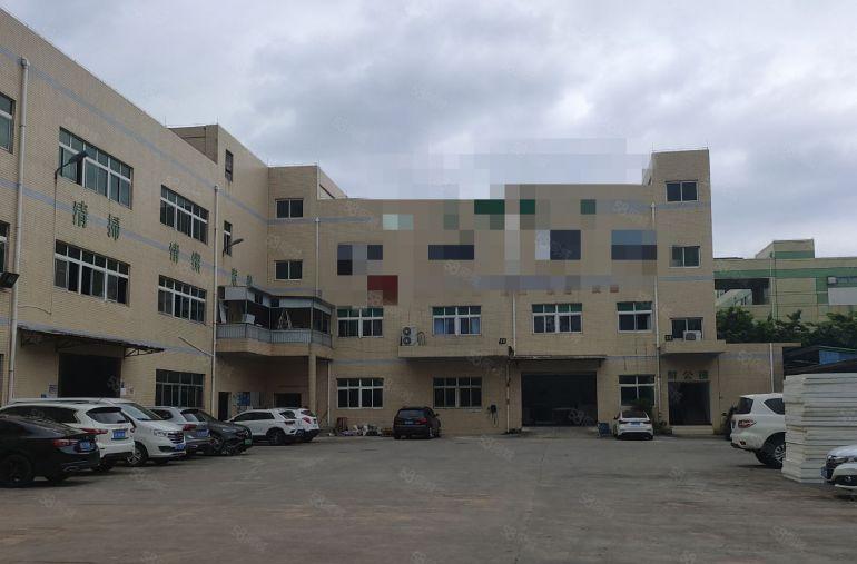 东城牛山独院厂房三楼1200平，现成办公室装修，厂房出租。