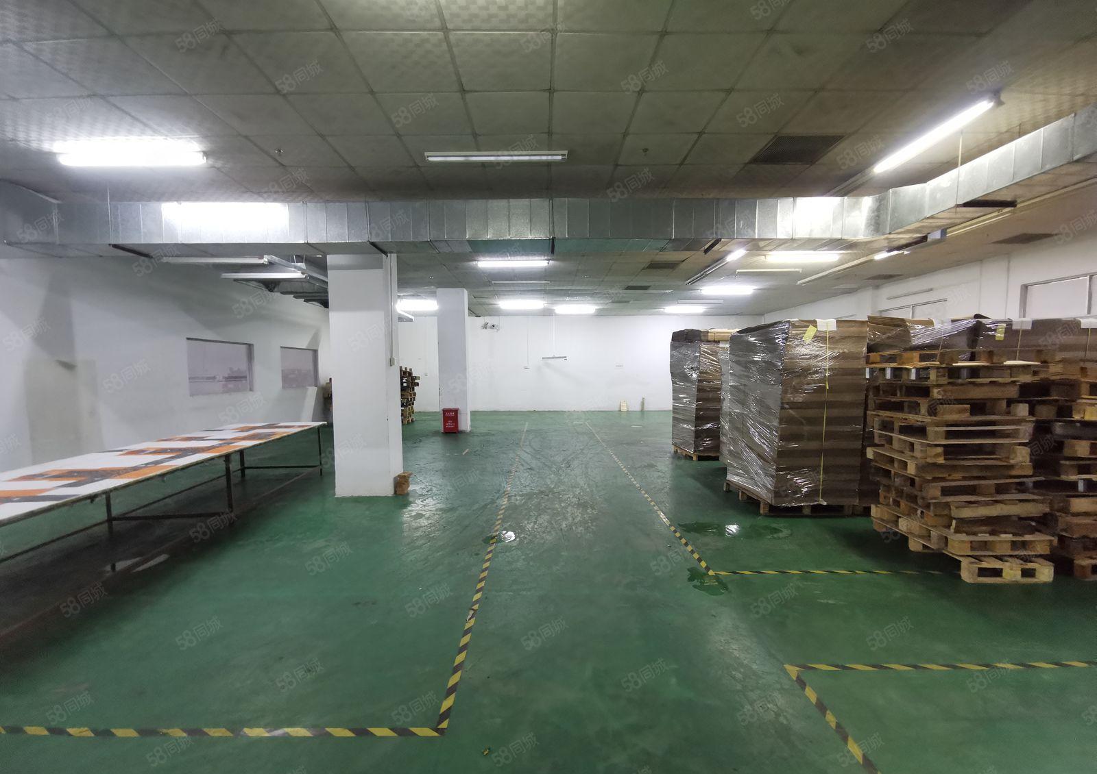 东站附近租客出租2楼1300方，现成装修，独立专用电梯