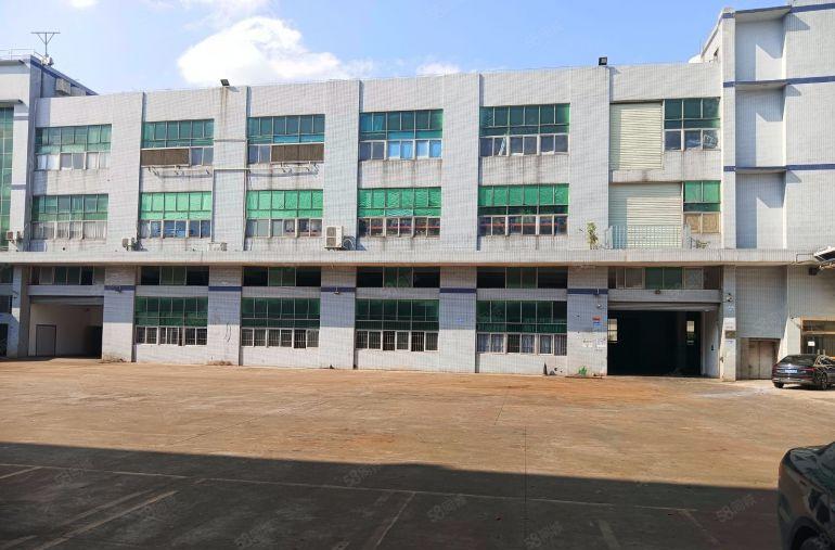 东城周屋厂房出租一楼2000方，空地超大，适合各种行业。