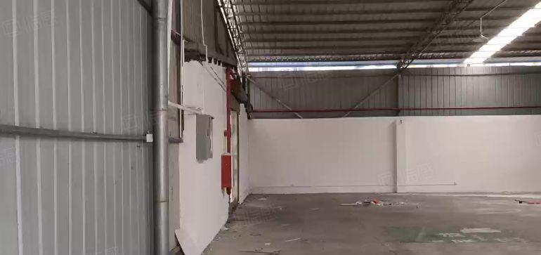 东城温塘单一层厂房400平出租，大车出入方便，可做仓库或生产