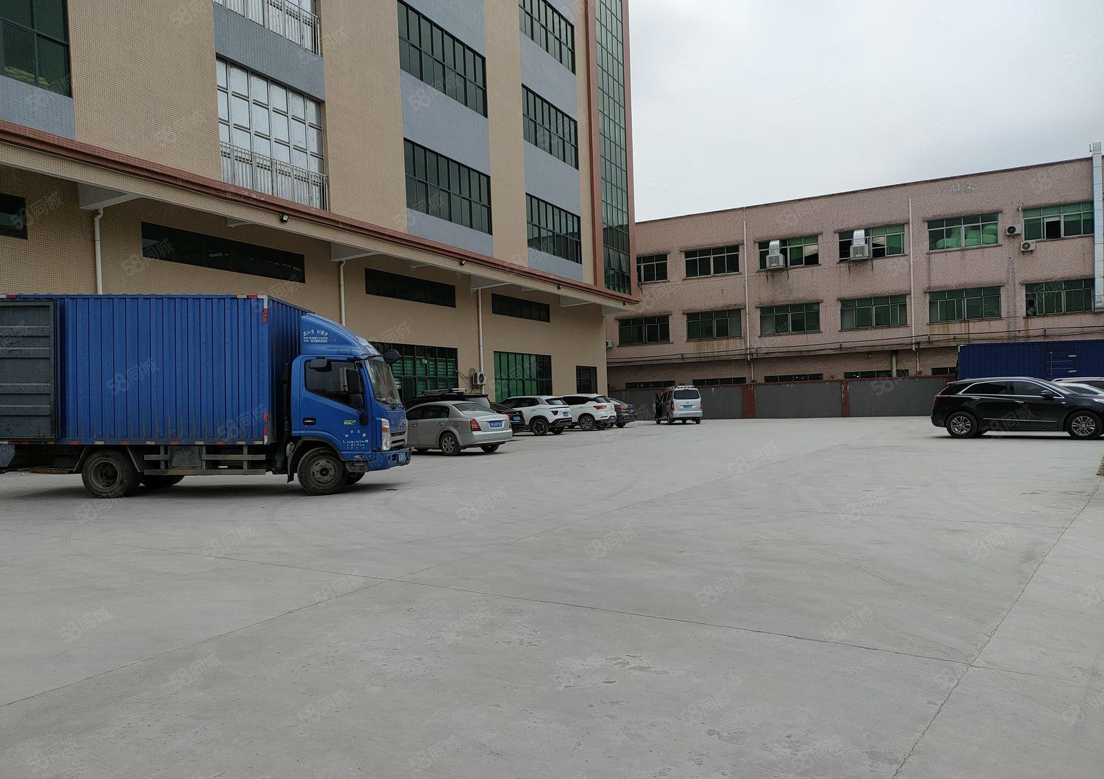 东城主山低价厂房出租900平方空地大中间没柱子带办公室