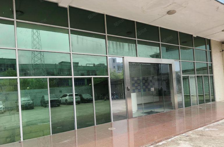 东城温塘独院厂房分租一楼1800平，现成办公室水电精装修。