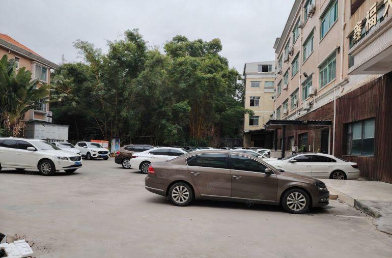 南城国贸附近一楼厂房出租带装修办公室