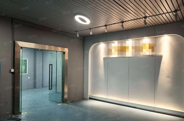 东城靠近寮步厂房出租二楼1800方，水电齐全，可生产