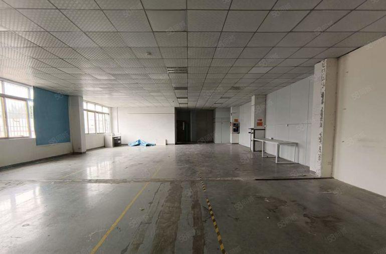 东城高速出口二楼厂房900平方，现成办公室精装修，拎包生产