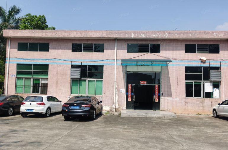 东城工业区厂房出租，高度9米。水电办公室现成。