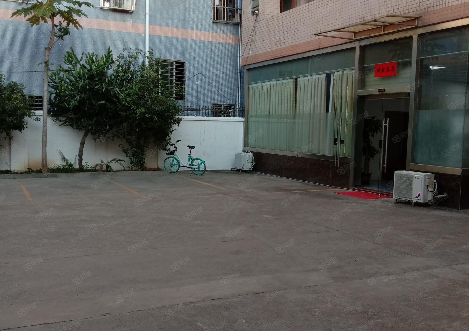 东城区(独院单一层厂房)1350平方，租金25元