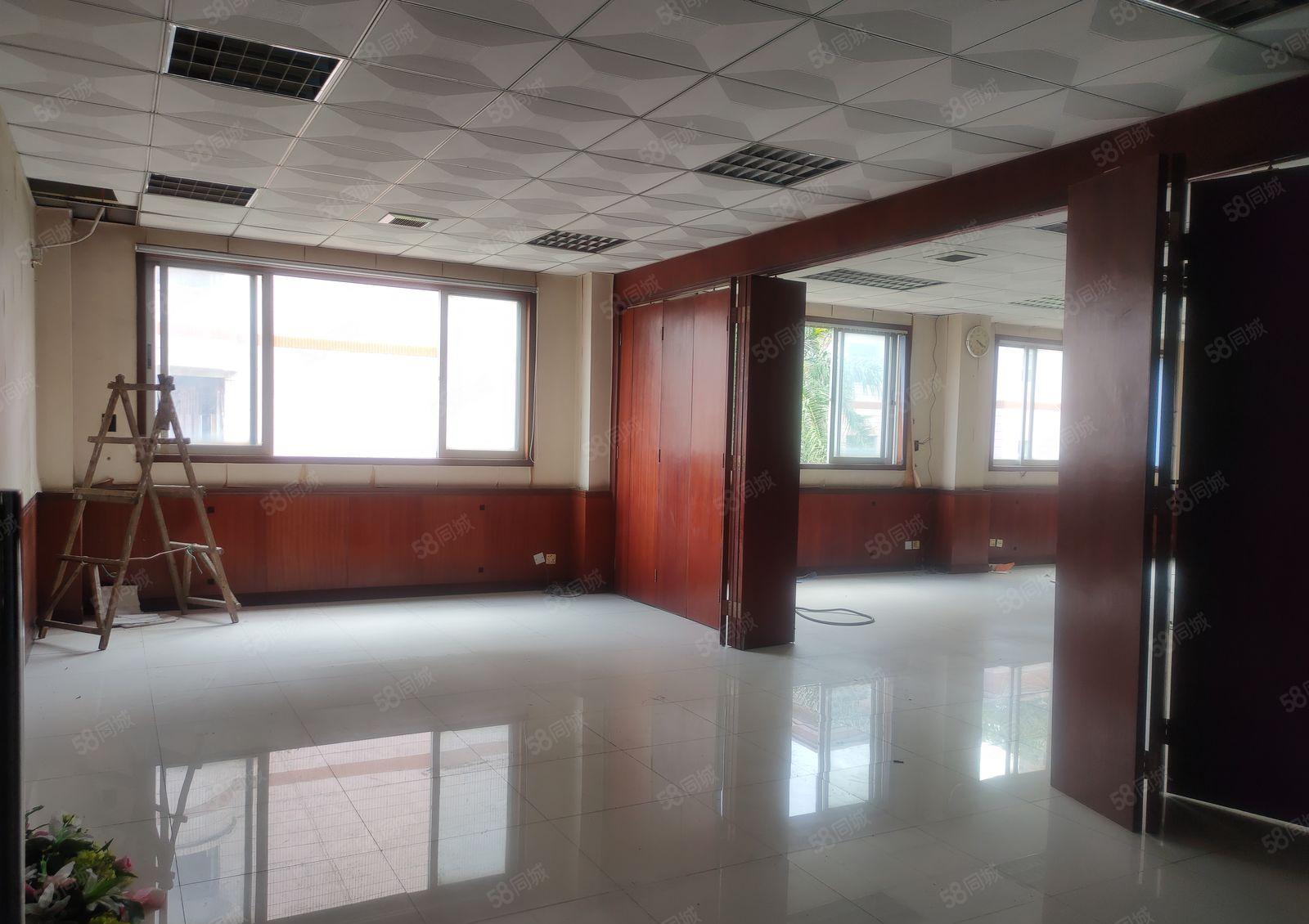 东城温塘楼上3000平方精装修低价厂房出租500平方起分租。