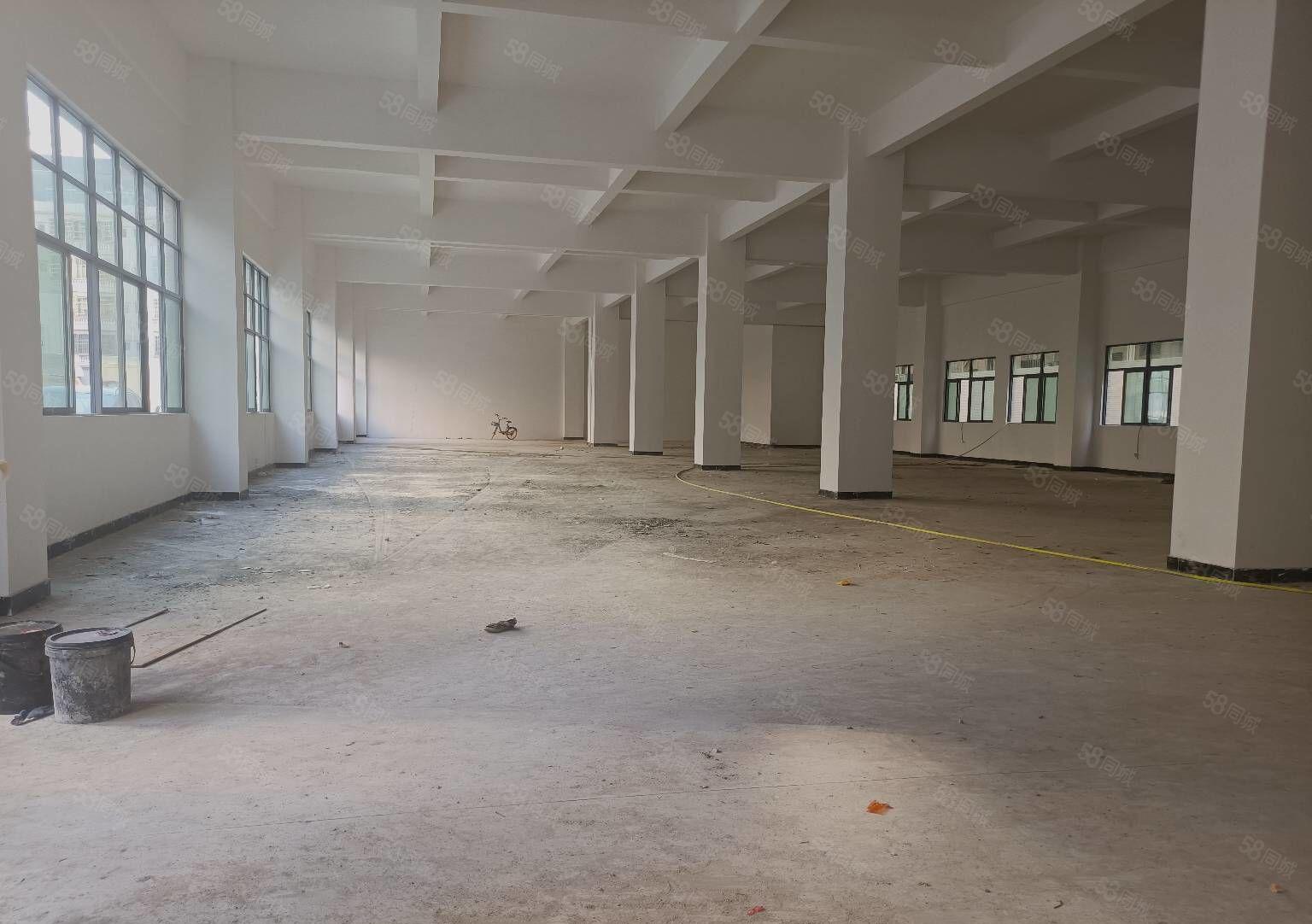 东城桑园工业区内新出一楼1350平，带印刷环评办公室厂房出租