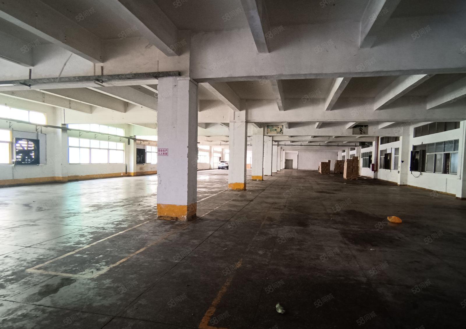 东城温塘一楼3000平方厂房低价出租，现成装修，大车好进出