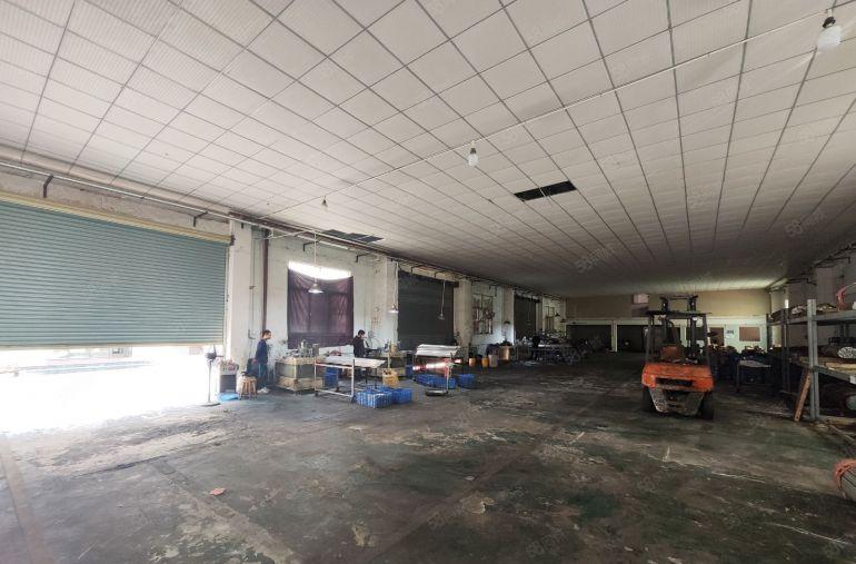 东城温塘砖墙到顶金典小独院2800平方，10米高，可办环评！