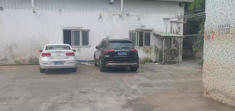 东城温塘独门独院单一层2600平，宿舍办公900平