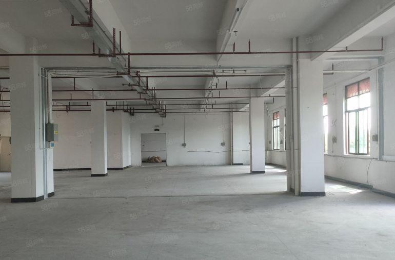 东城桑园独院厂房分租二楼900平，现成办公水电装修，厂房出租