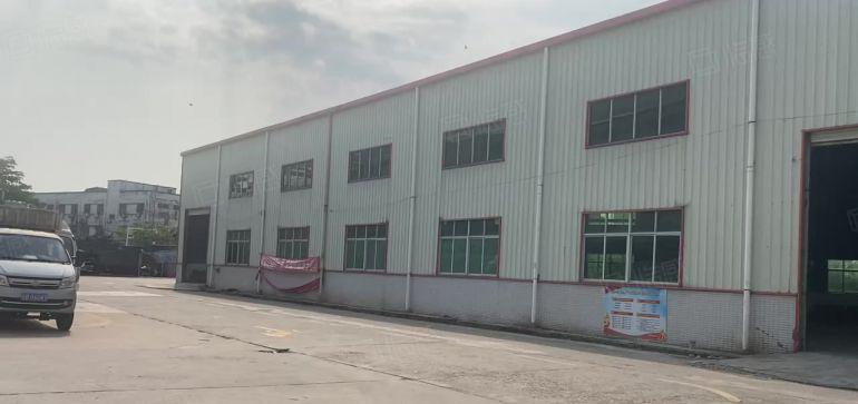 东城桑园工业区新出单一层1600平方米，水电齐全好停车。