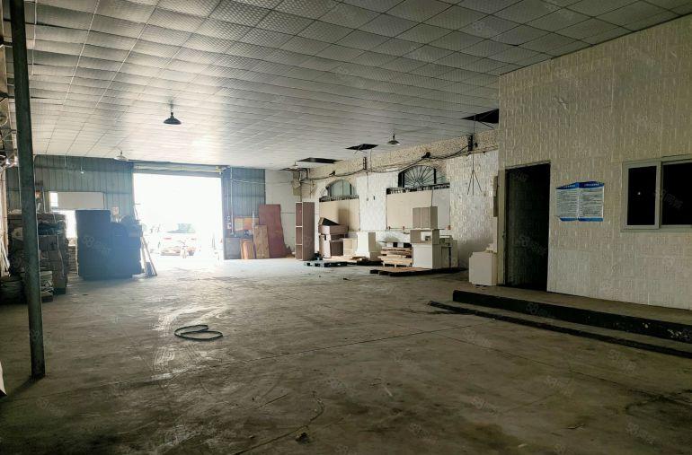 铁皮房出租 东城工业园区分租单一层铁皮房350平 现成水电