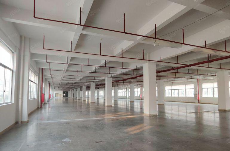 东城同沙原房东楼上2083平方厂房出租，园区形象好，交通便利