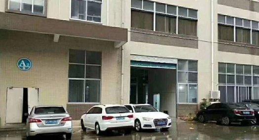 凤岗雁田布心出租注塑、设备、模具厂房1380平近主干道旁