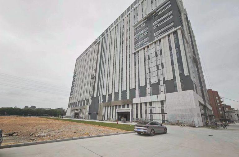 虎门靠近长安全新厂房，大小可以分租，形象好空地大证件齐全环评