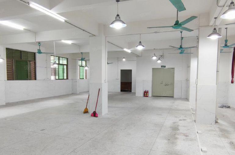 北栅厂房400平方，带装修，水电齐全！