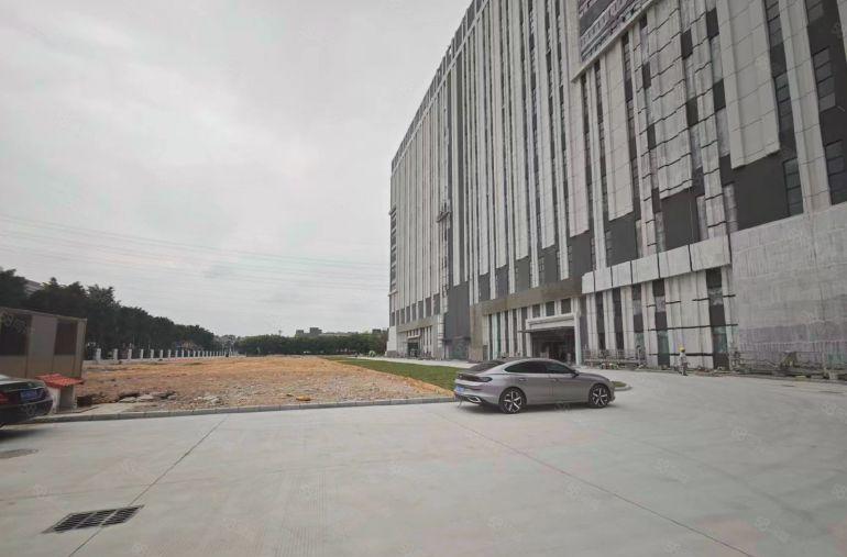 虎门怀德原房东花园式全新厂房，证件齐全，大小可以分租