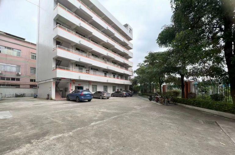 虎门镇白沙新出独院1楼800平带消防喷淋，带牛角低价厂房出租