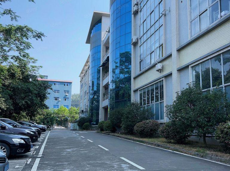 虎门威远花园式厂房5000平方可以分租精装修水电齐全电商云仓