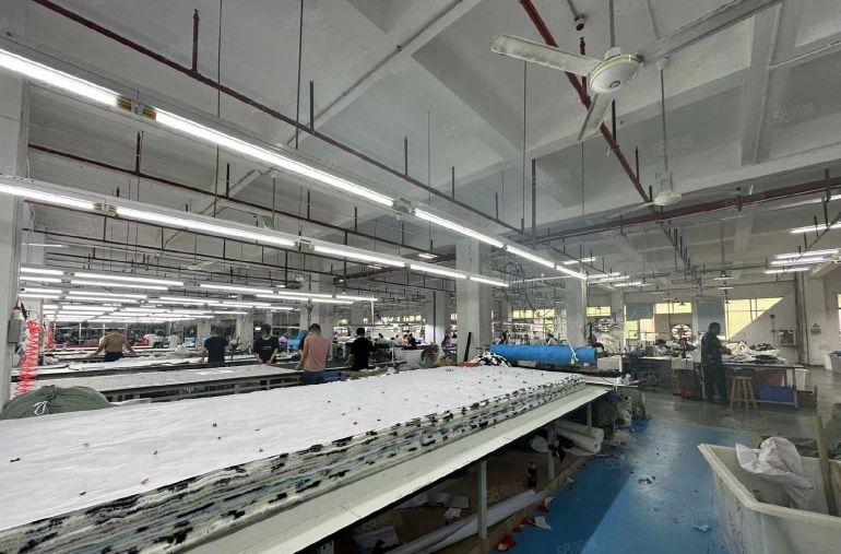 虎门服装中心地段！园区8000平方厂房出租，现成装修水电齐全