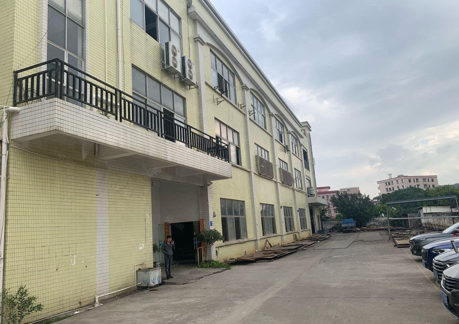 虎门路东10元厂房招租特价带装修2100平米