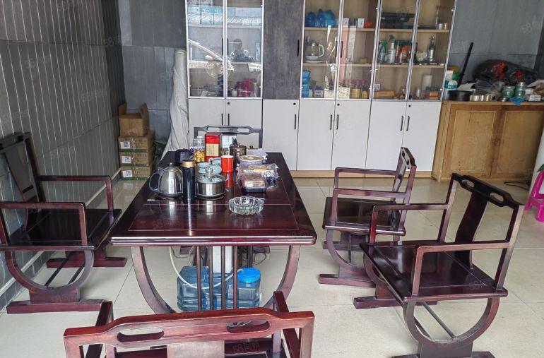 虎门镇北栅钢构单一层独院带2台航吊，水电到位带办公室，可分租