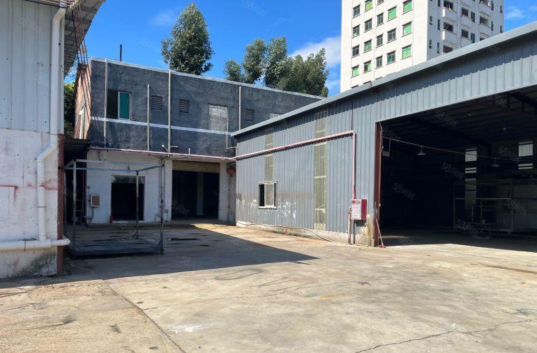 低价单一层小独院1500方水电齐全带有宿舍办公楼