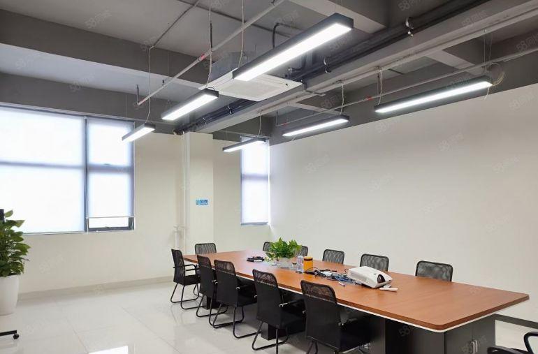 大岭山华桥2000平象华装修无转让费重工业厂房出租