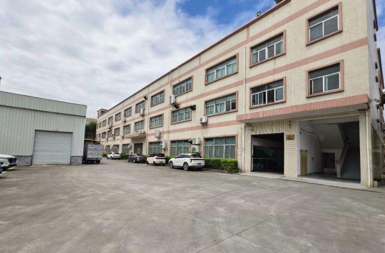 东莞虎门原房东独院厂房出租3500平，水电齐全带装修工业用地