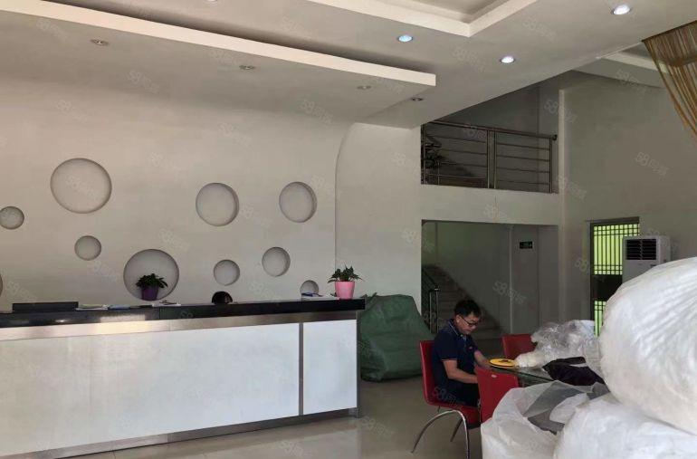 笋!！大宁原房东分租豪华装修1楼3000平厂房啦！