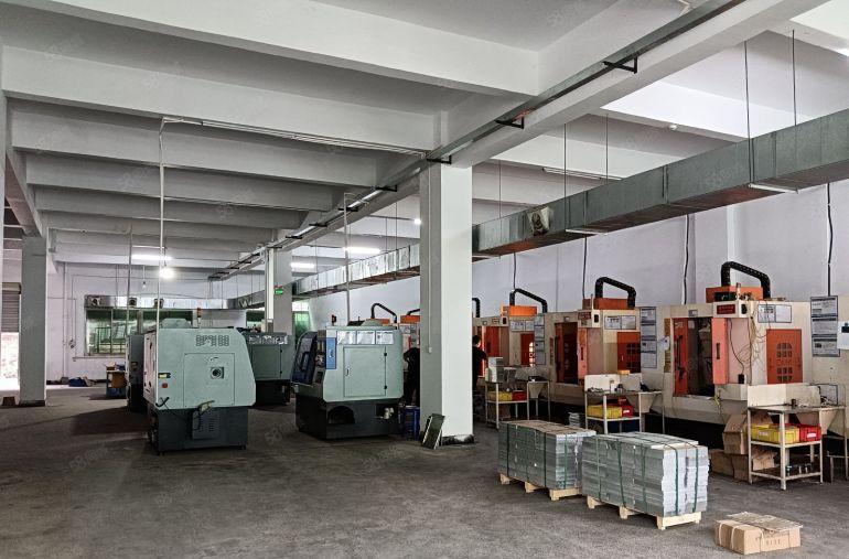 虎门花园式园区一楼厂房920平，5米高带精装办公区，可做仓库