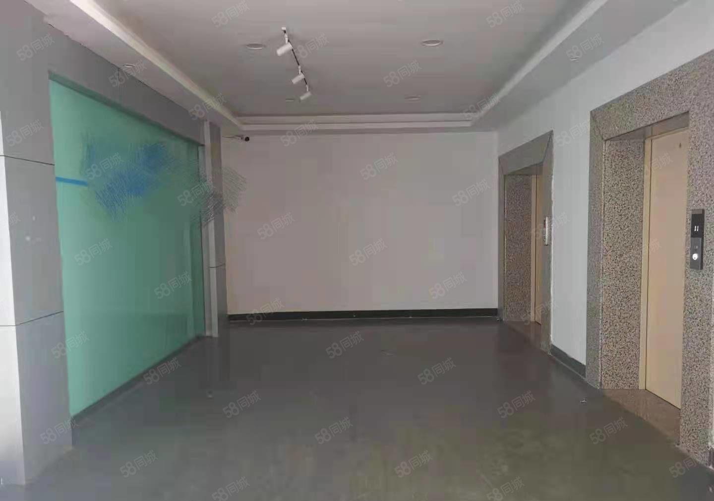 形象厂房 虎门南栅四区新出洁净车间厂房，现成装修，采光充足！