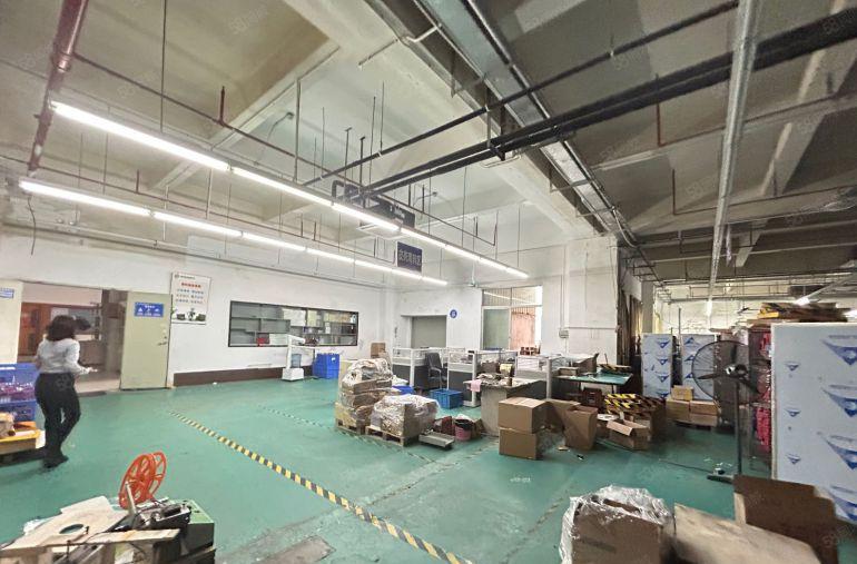 虎门独院厂房低价出租带有水电装修，3吨电梯大车掉头整租可分租